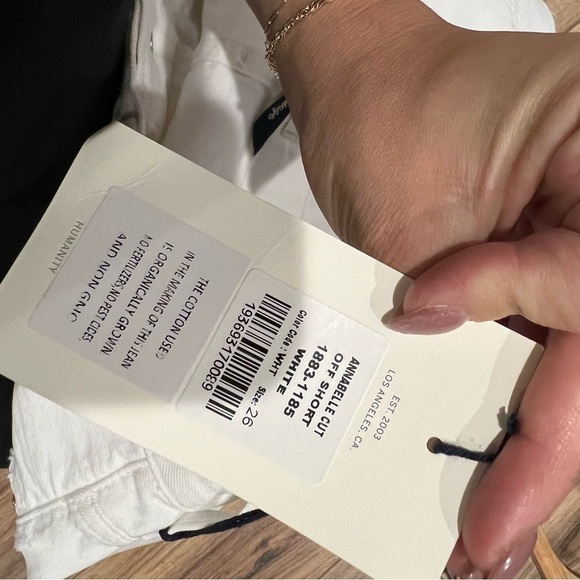 NWT Citizens of Humanity Annabelle Vintage Cutoff Denim Shorts in White - Picture 13 of 16